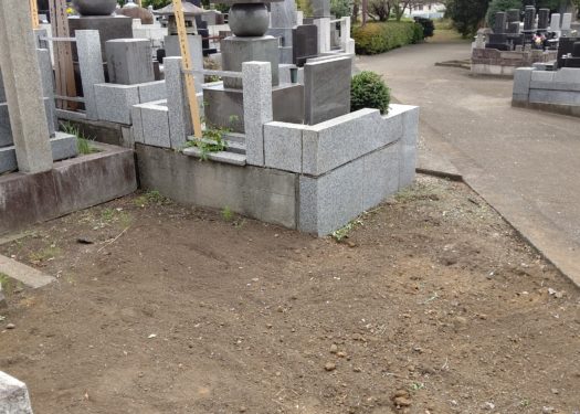 座間市の寺院墓地で墓じまいを行いました。
